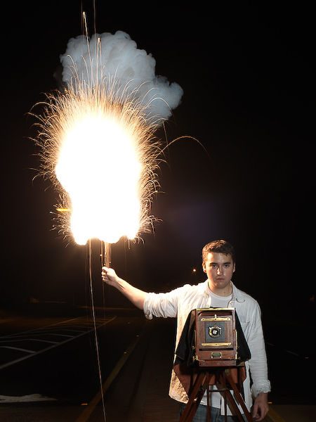 450px-1909_Victor_Flash_Lamp