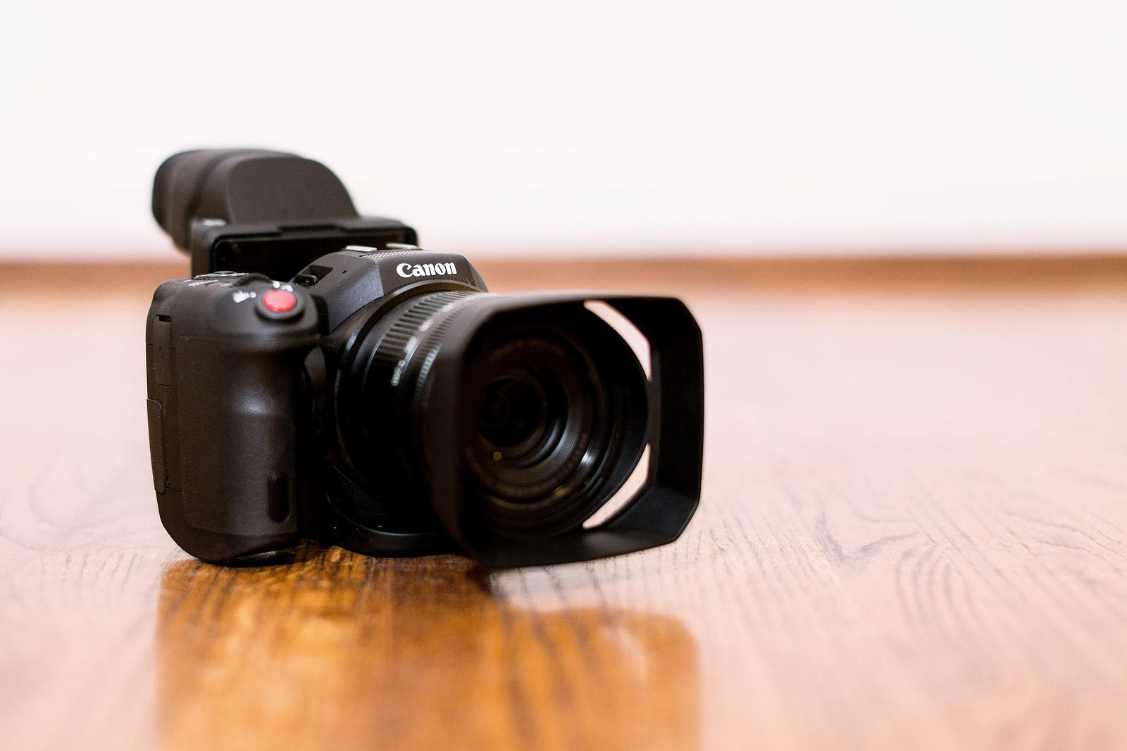 Canon-XC10-Camera-1