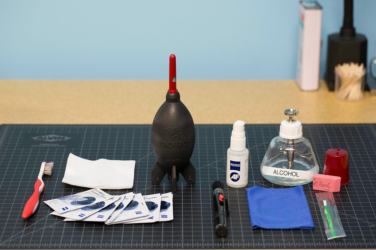 Lens-Cleaning-Tools