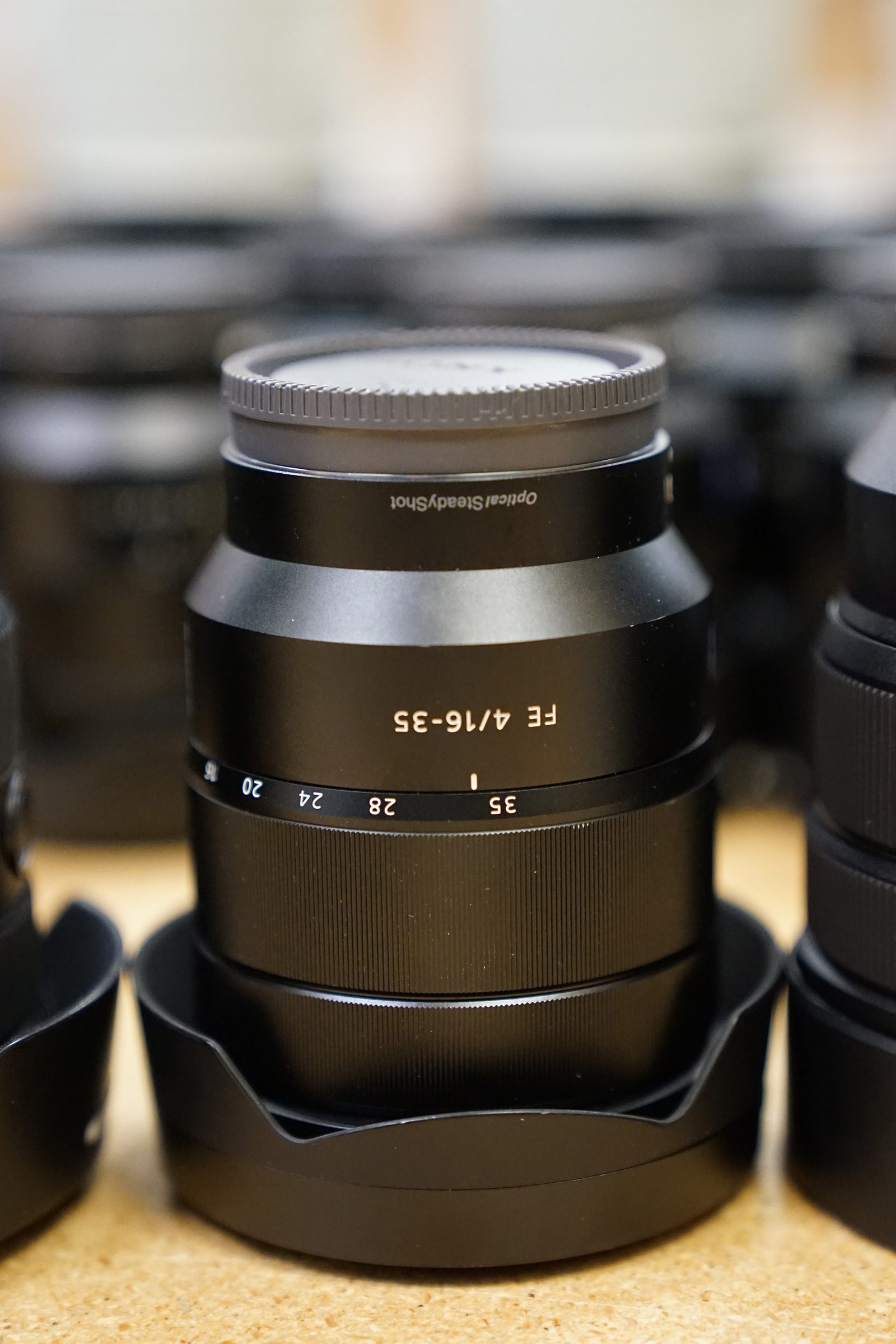 Sony 16-35mm f/4 ZA Comparison