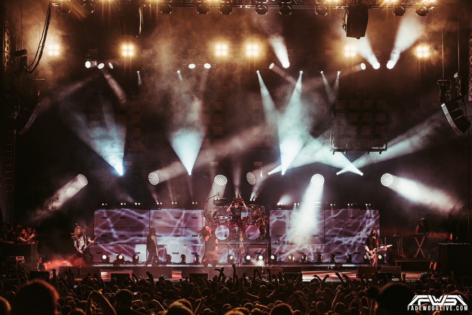 How to photograph music festivals