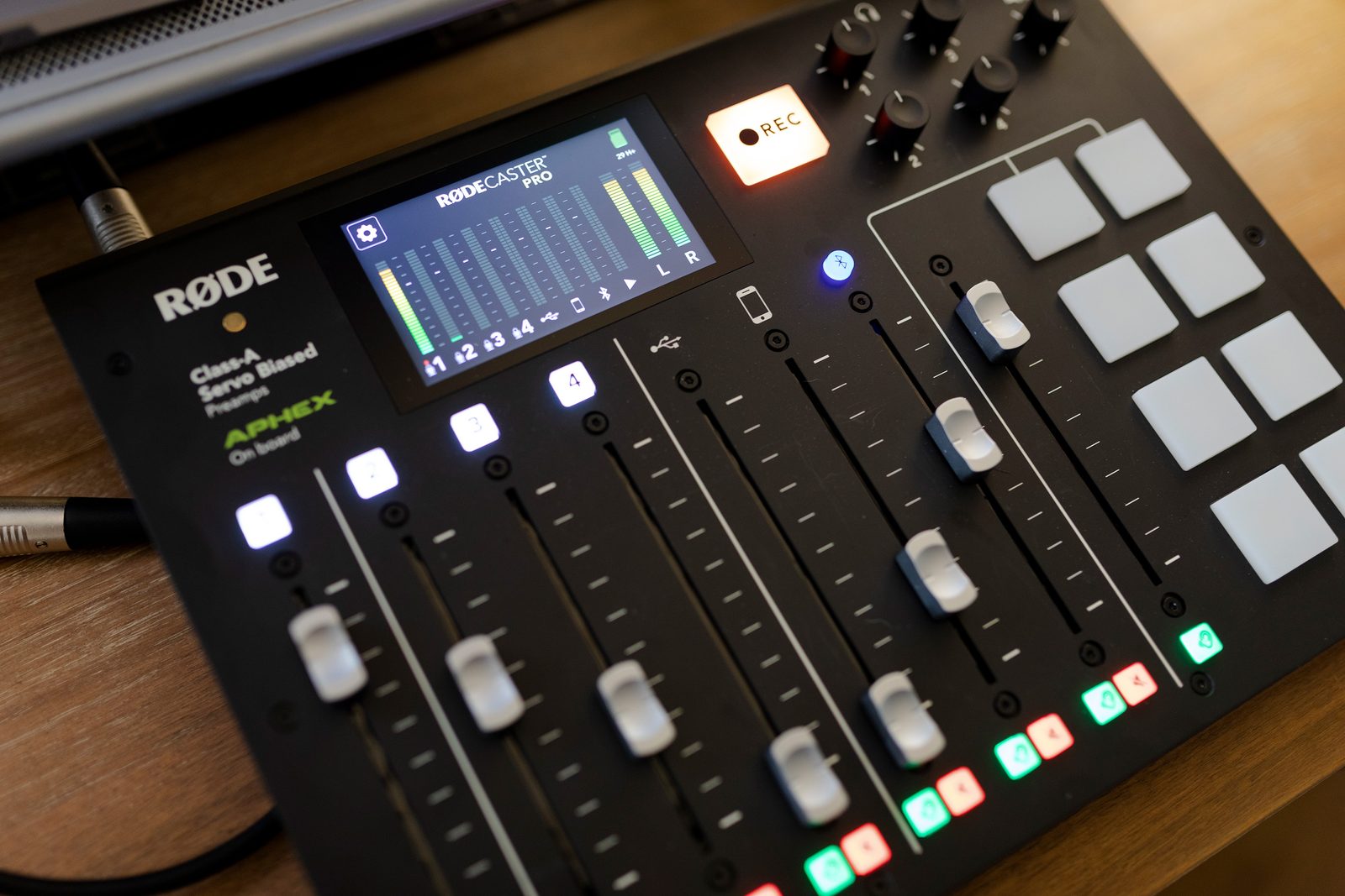 Rodecaster Pro Review