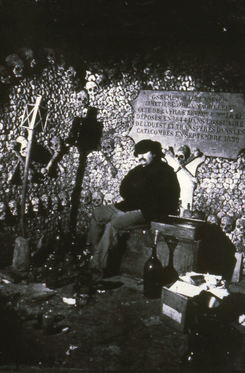 Autoportrait_de_Nadar_dans_les_Catacombes