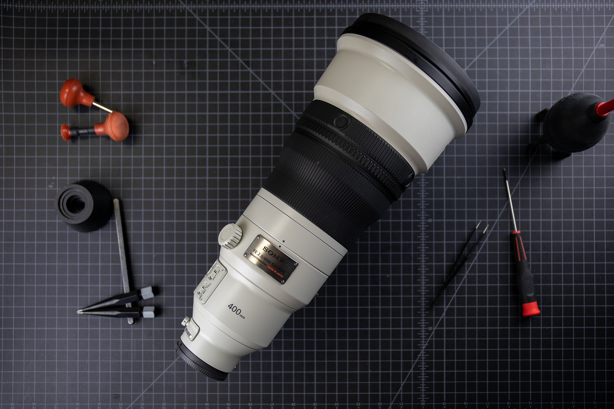 Disassembly of the Sony 400mm f/2.8